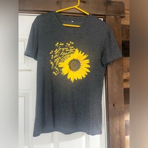 Women’s small sunflower short sleeve shirt